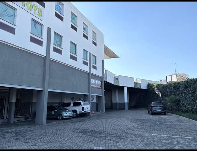 2,195M² RETAIL TO LET IN FOURWAYS